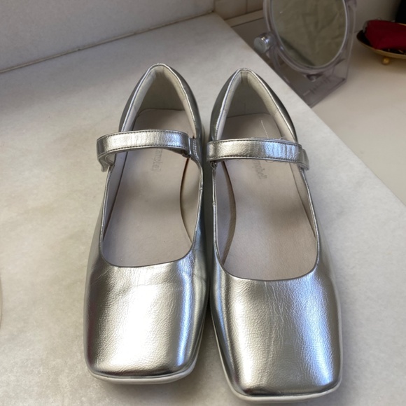 Jeffrey Campbell Coppelia Mary Jane Flat Silver White - 9 - Picture 2 of 6